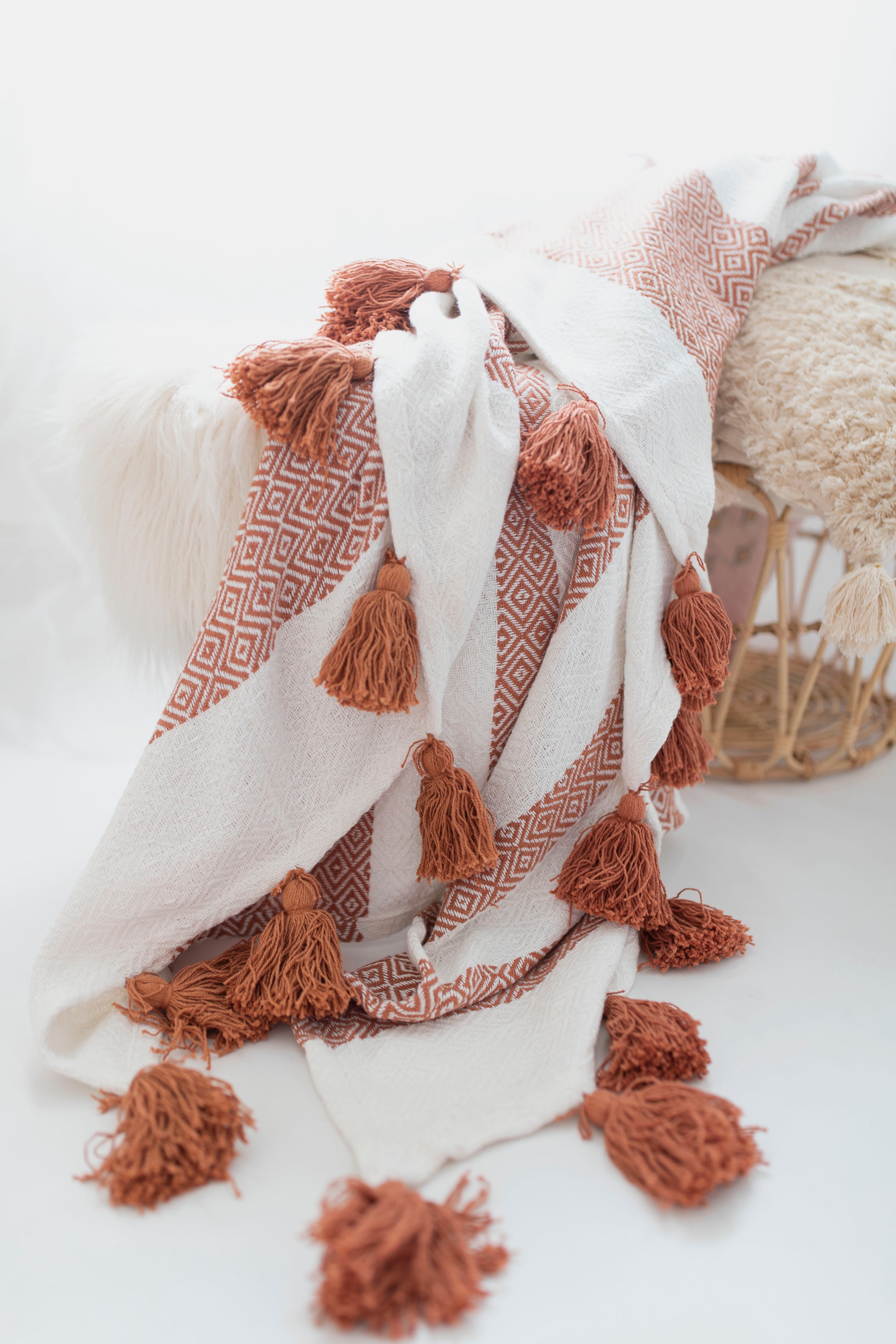 Rust Tassel Throw Blanket – BRAIDED CROWN