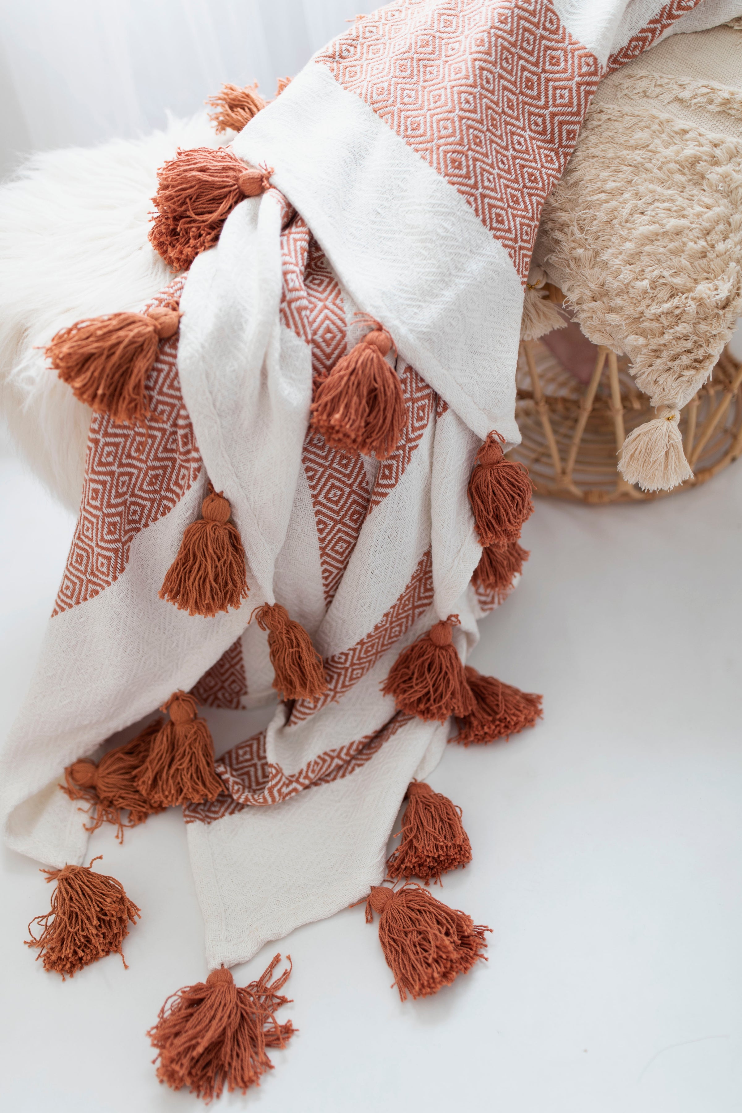 Rust Tassel Throw Blanket – BRAIDED CROWN